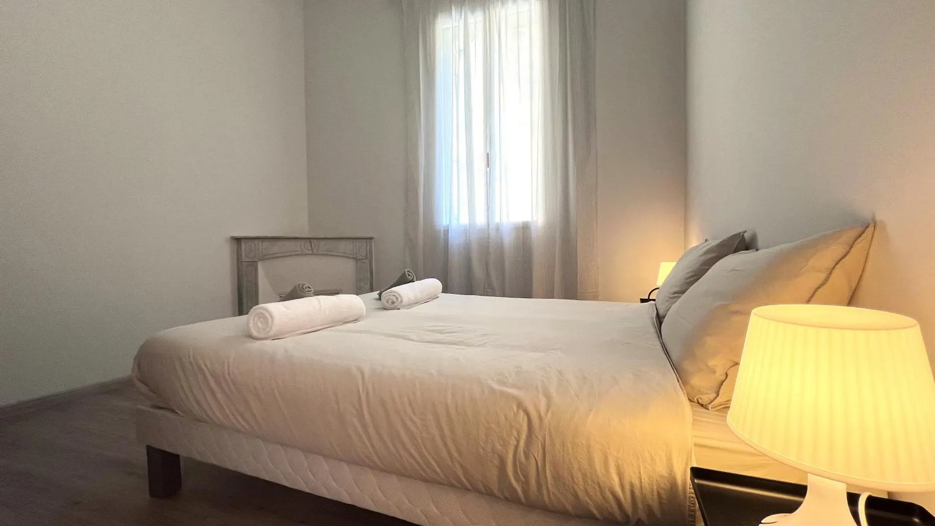 10' Monaco - 10' Italia - Incantevole Vista Mare Menton Apartment